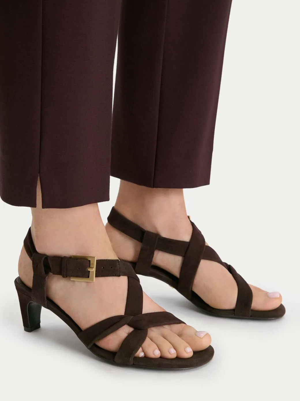 Sandali EO-124943 Marrone