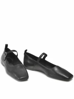 Scarpe basse Delia 5307-401-20 Nero