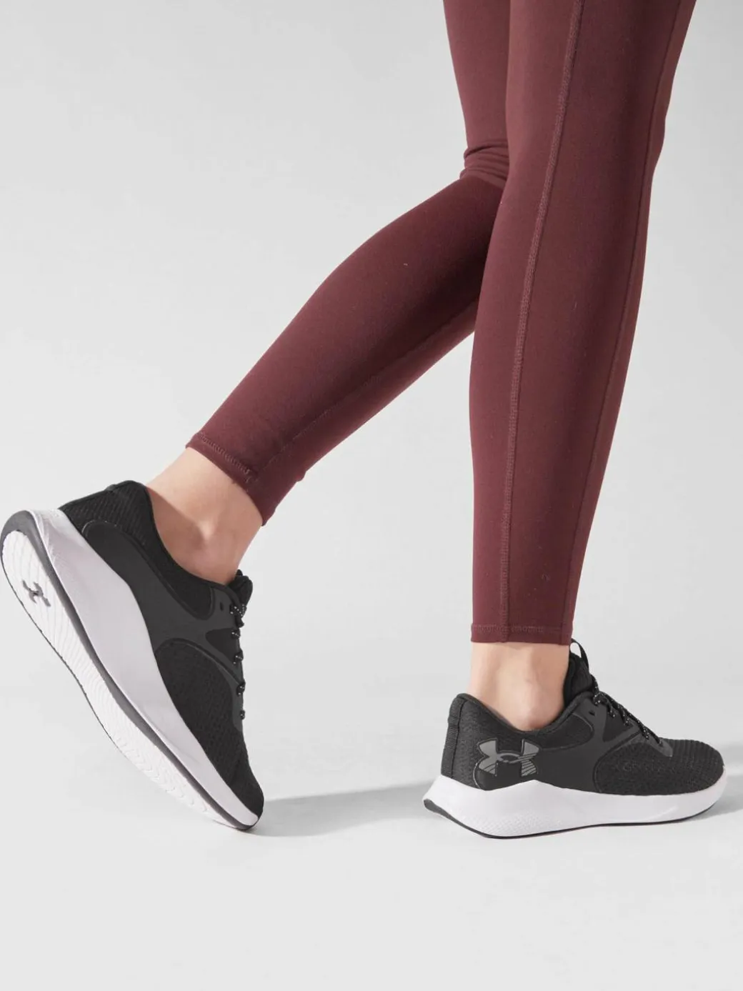 Scarpe da palestra Ua W Charged Aurora 2 3025060-001 Nero