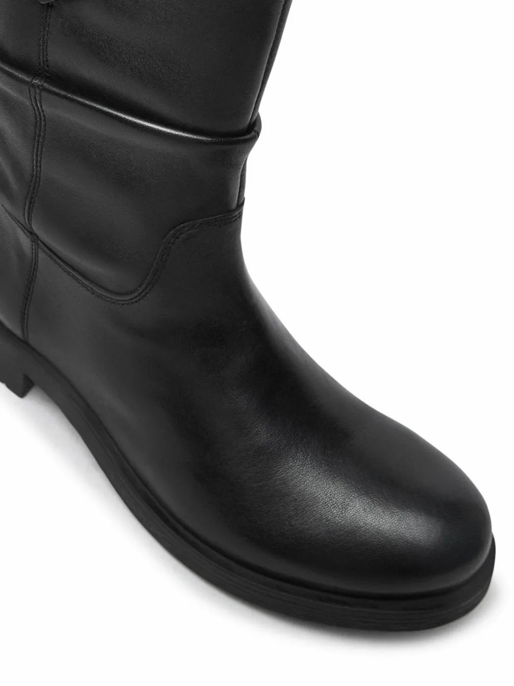 Stivaletti D466RA 000TU C9999 Nero